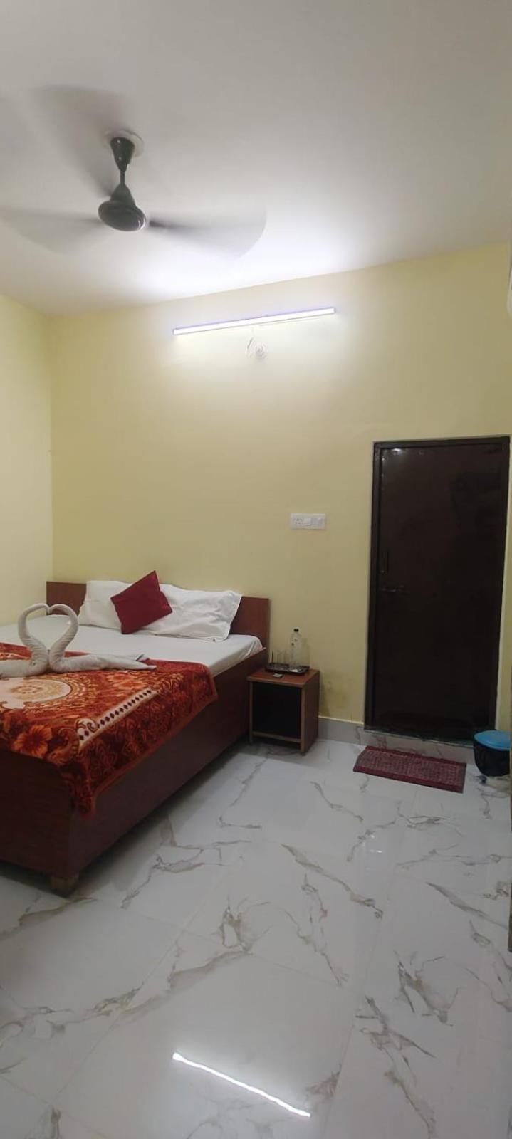 Jpm Guest House พาราณสี ภายนอก รูปภาพ