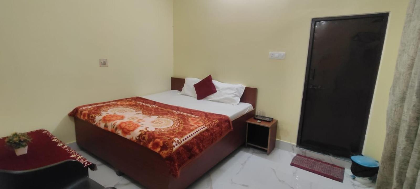 Jpm Guest House พาราณสี ภายนอก รูปภาพ