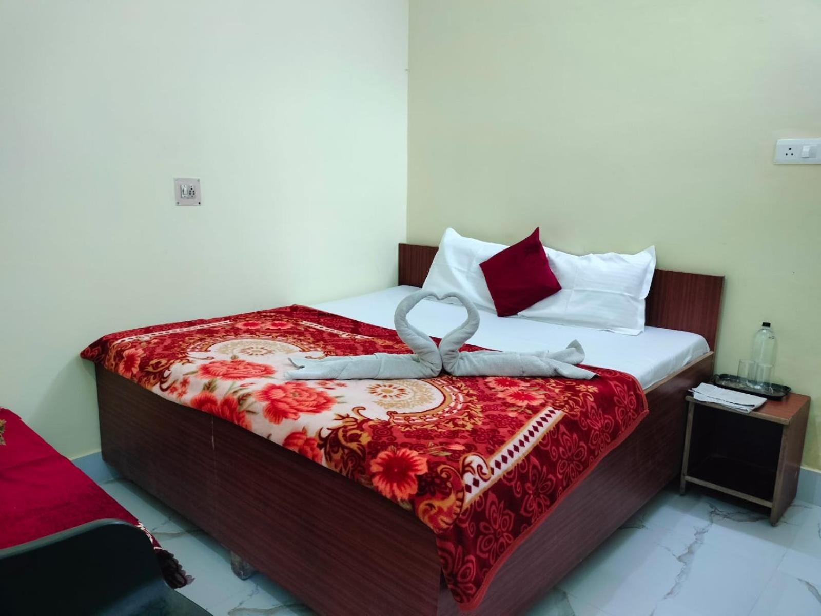 Jpm Guest House พาราณสี ภายนอก รูปภาพ